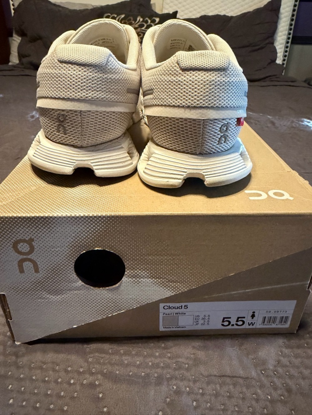 On Running Women’s Cloud 5 Sneakers in Light Beige/Cream - Picture 5 of 9